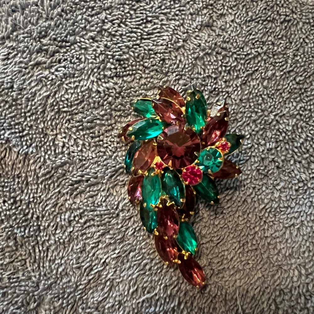 Vintage 80s Pink/green. Colorful brooch